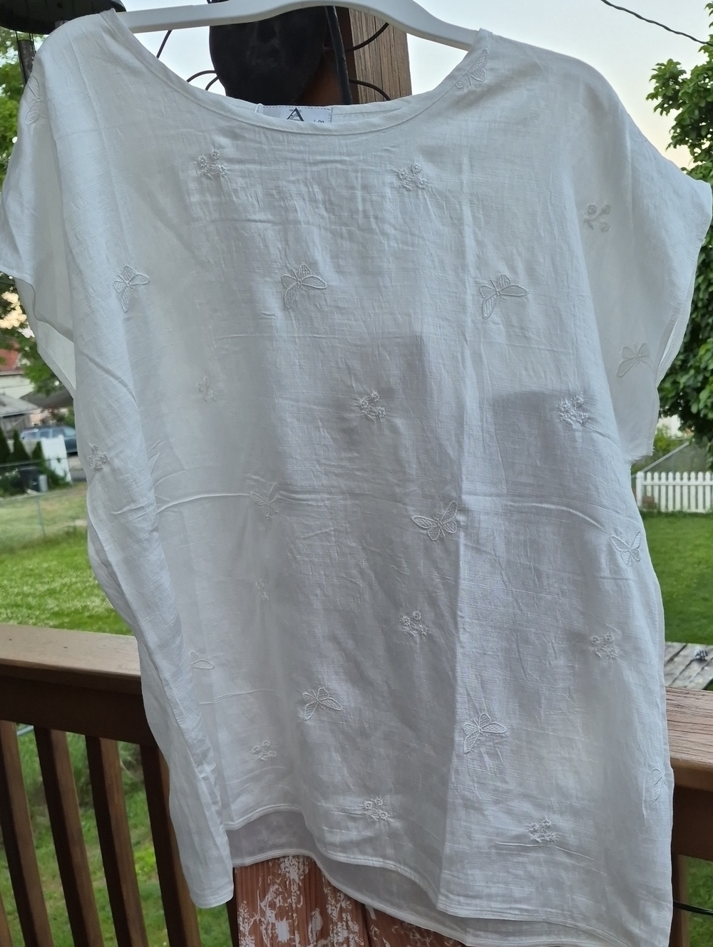 White Embroidered Lightweight Tee & Tan Floral Palazzo Pants